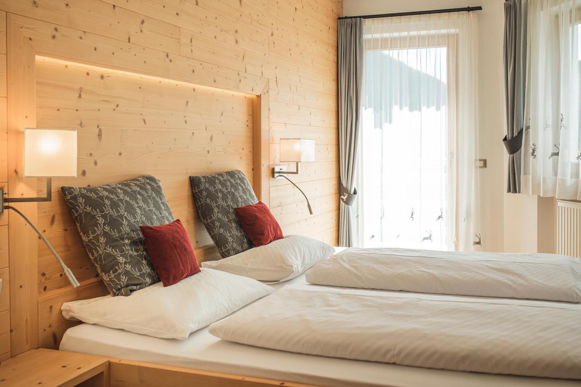 Chalet Residence Alpinflair St. Ulrich in Gröden Zimmer foto